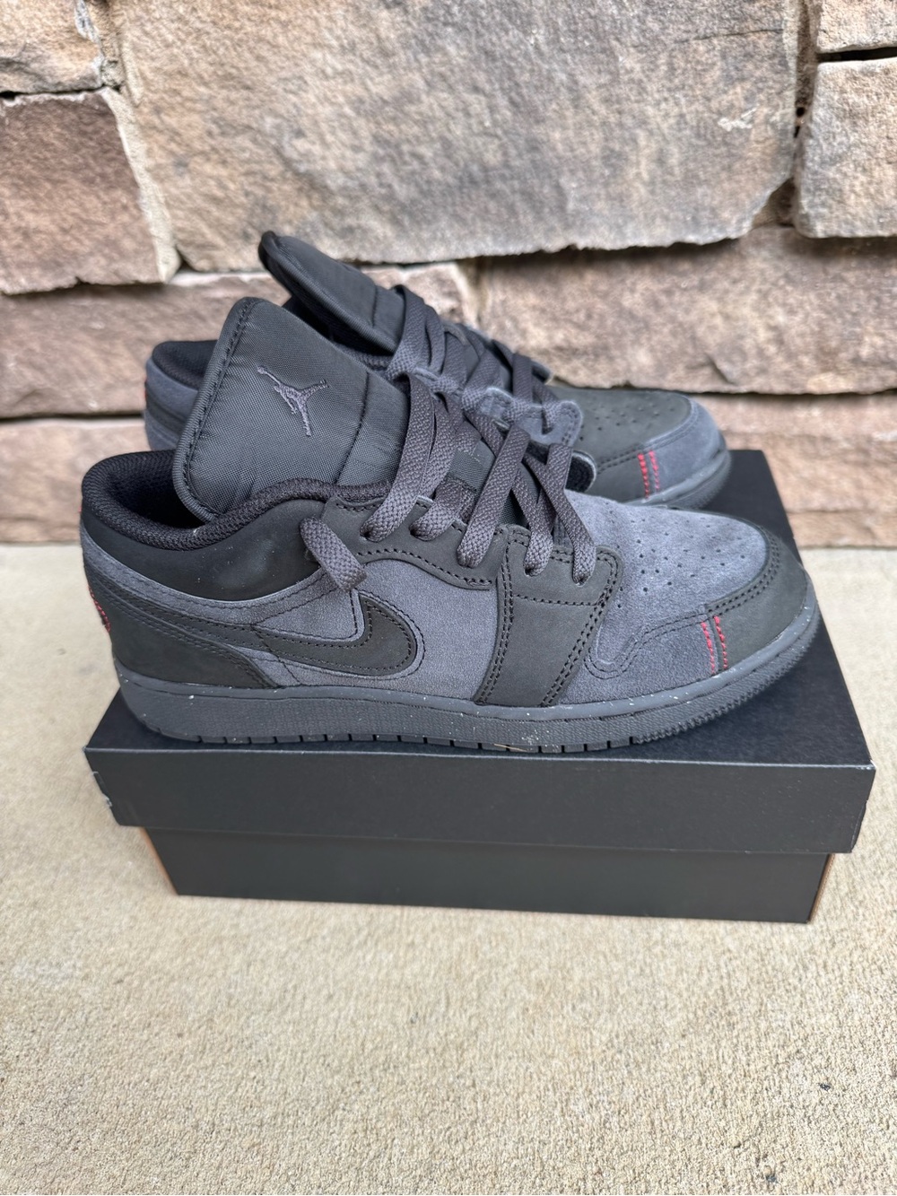 Jordan 1 Low SE Craft Dark Smoke Red Sneakers Kids Boys Youth 4 FQ7757-001